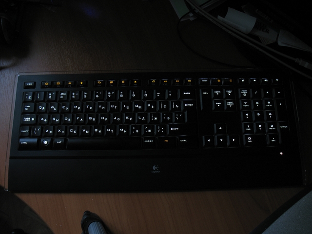 Чёрная клавиатура Logitech Illuminated Keyboard