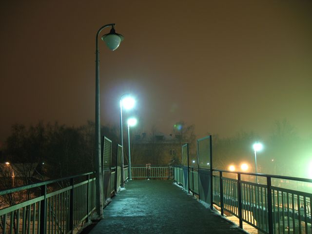 Пешеходный мост над станцией Воронок